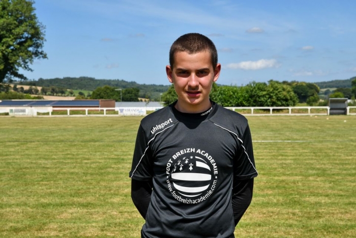 jeune gardien de but Metz terrain de foot
